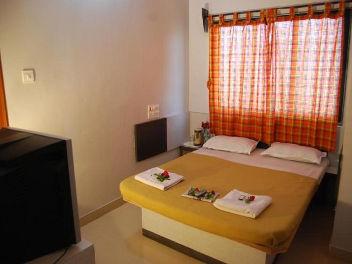 Hotel Utsav Shirdi Ngoại thất bức ảnh