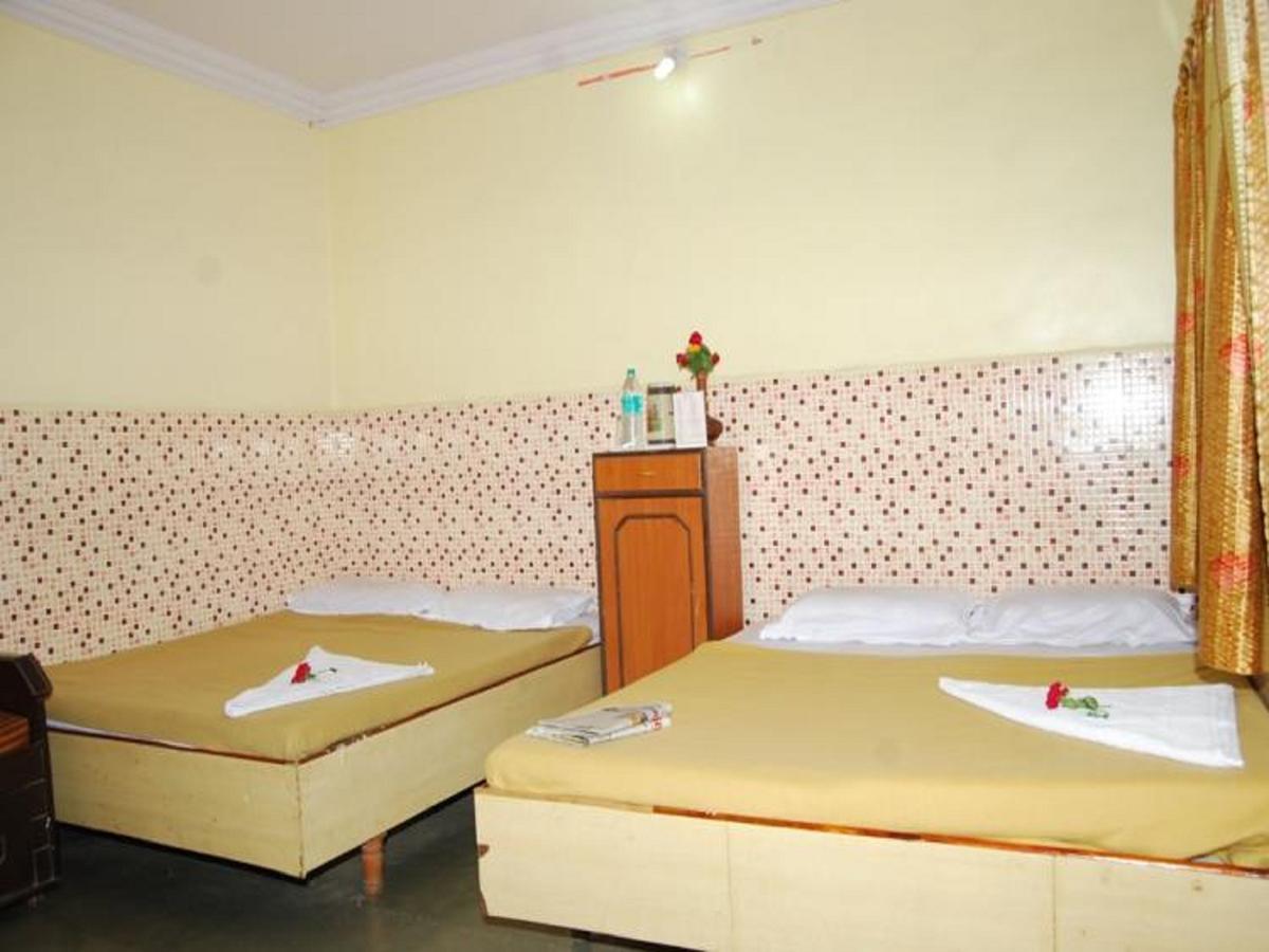 Hotel Utsav Shirdi Ngoại thất bức ảnh